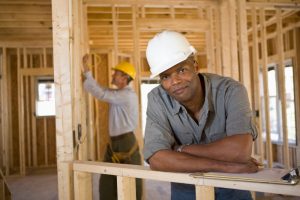 קבלן לפרויקט - 5 סיבות לבחור רק בקבלן חשמל רשום לפרויקטים שלך